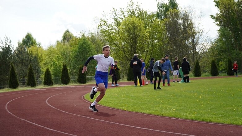  Maków gospodarzem skierniewickiego, lekkoatletycznego festiwalu sztafet 