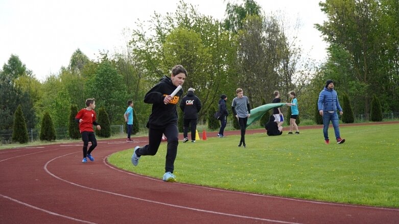  Maków gospodarzem skierniewickiego, lekkoatletycznego festiwalu sztafet 