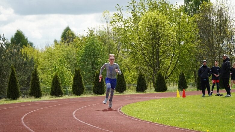  Maków gospodarzem skierniewickiego, lekkoatletycznego festiwalu sztafet 