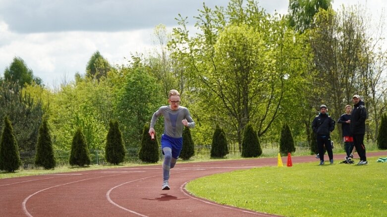  Maków gospodarzem skierniewickiego, lekkoatletycznego festiwalu sztafet 