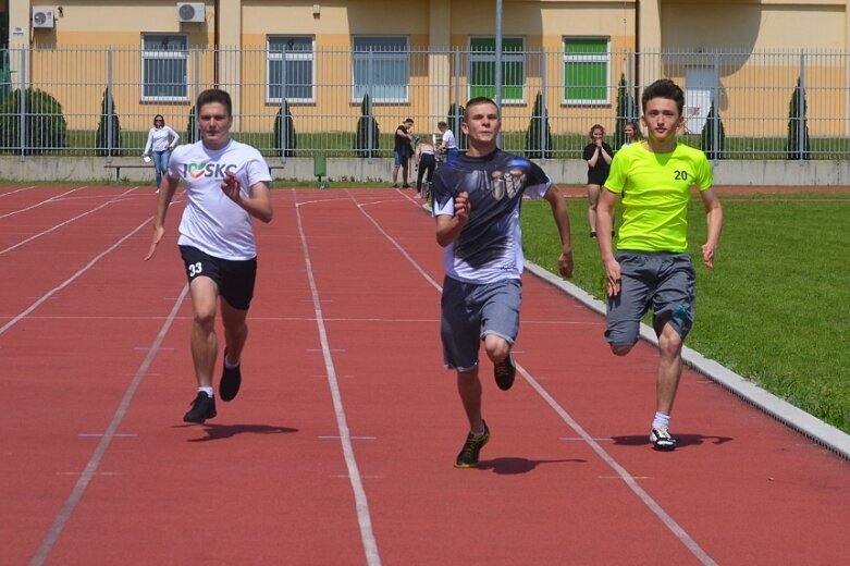  Międzyszkolna lekka atletyka 