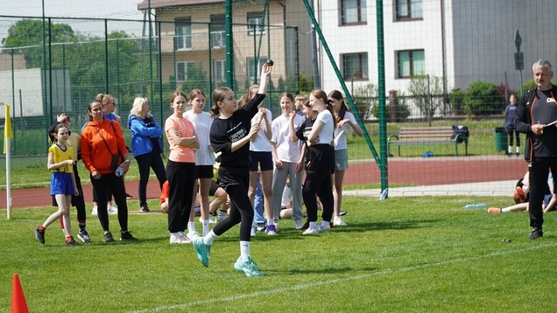  Międzyszkolna rywalizacja lekkoatletyczna w dwóch lokalizacjach 