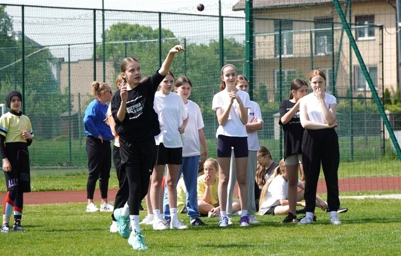  Międzyszkolna rywalizacja lekkoatletyczna w dwóch lokalizacjach 