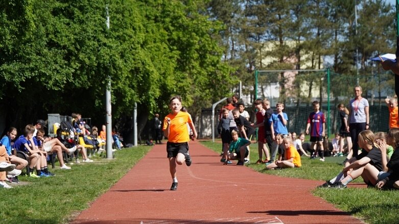  Międzyszkolna rywalizacja lekkoatletyczna w dwóch lokalizacjach 