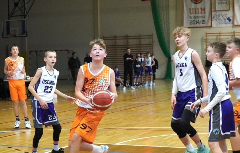  Młodzicy Ósemki dominują w lidze U13 