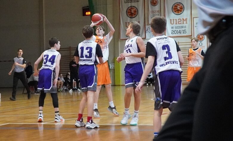  Młodzicy Ósemki dominują w lidze U13 