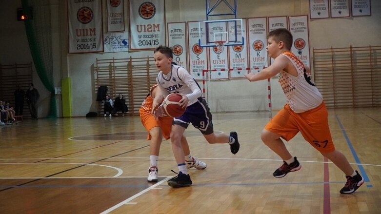  Młodzicy Ósemki dominują w lidze U13 