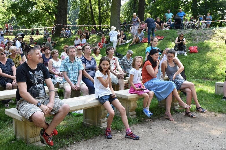  Muzyczne śniadanie znów przyciągnęło do parku 