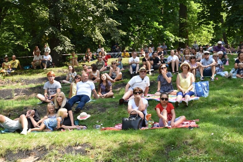  Muzyczne śniadanie znów przyciągnęło do parku 