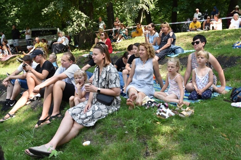  Muzyczne śniadanie znów przyciągnęło do parku 