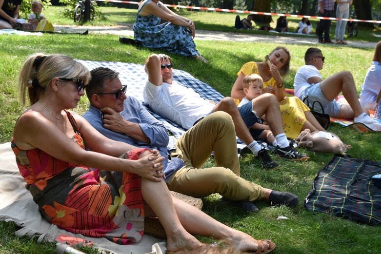  Muzyczne śniadanie znów przyciągnęło do parku 