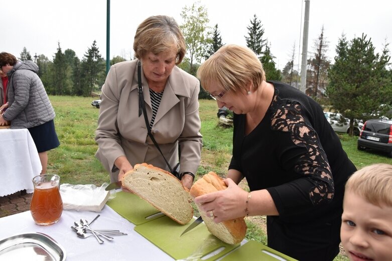  Na Rawce częstowano chlebem i miodem 