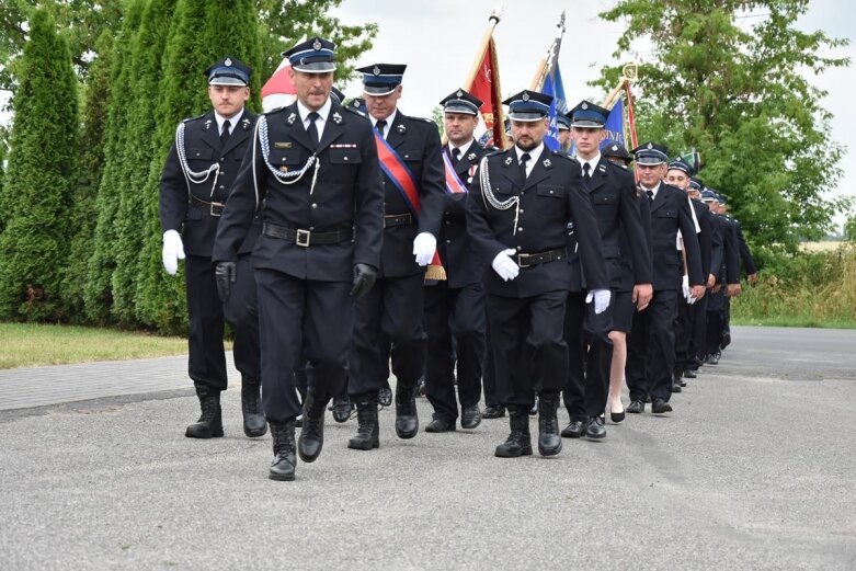  Nadanie sztandaru dla OSP Stary Rzędków 