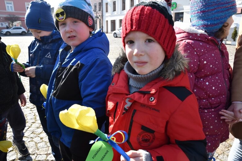  Najmłodsi manifestowali solidarność z Ukrainą 