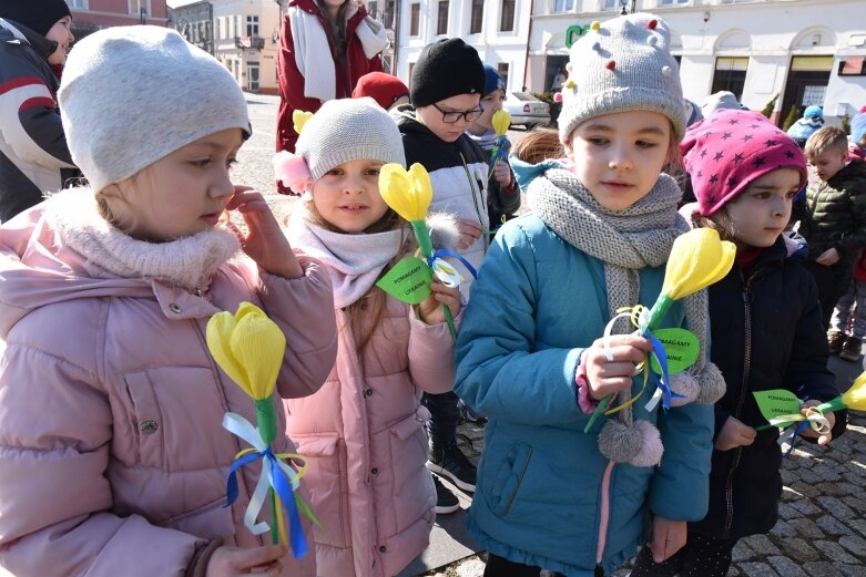  Najmłodsi manifestowali solidarność z Ukrainą 