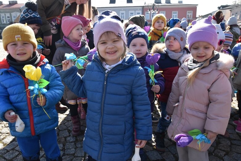  Najmłodsi manifestowali solidarność z Ukrainą 