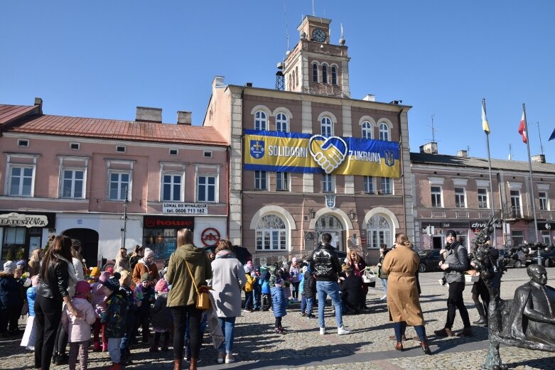  Najmłodsi manifestowali solidarność z Ukrainą 