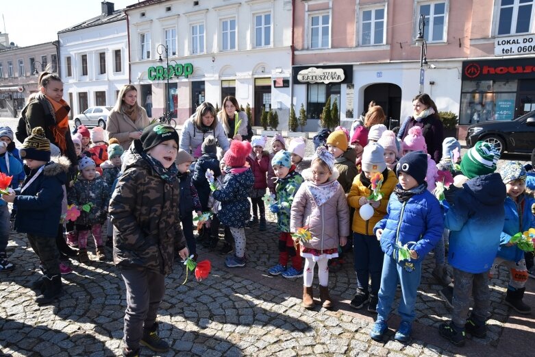  Najmłodsi manifestowali solidarność z Ukrainą 