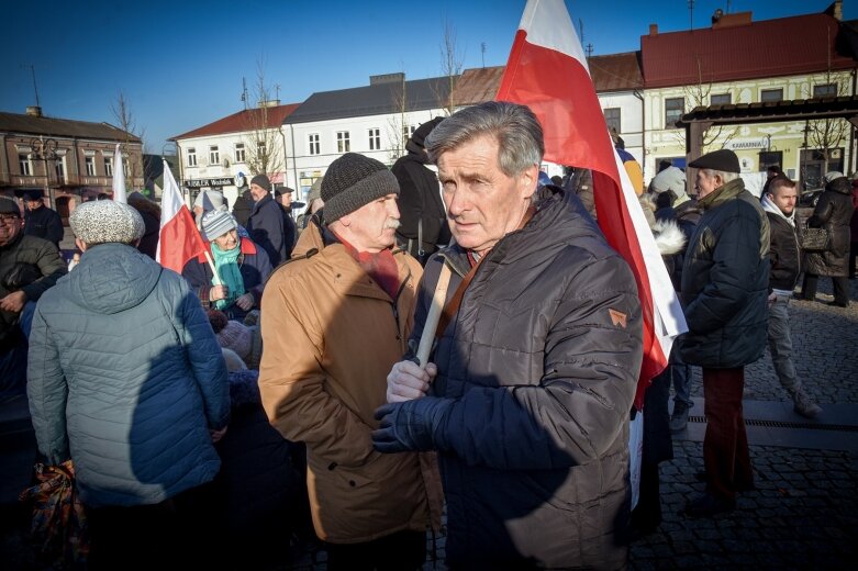  Nawrocki w Skierniewicach: Rafał Trzaskowski zachowuje się jak chorągiewa” 