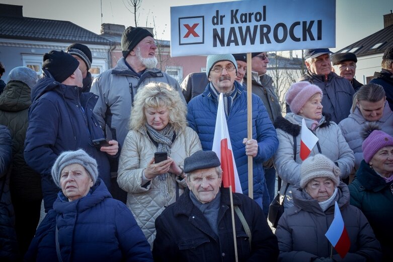  Nawrocki w Skierniewicach: Rafał Trzaskowski zachowuje się jak chorągiewa” 