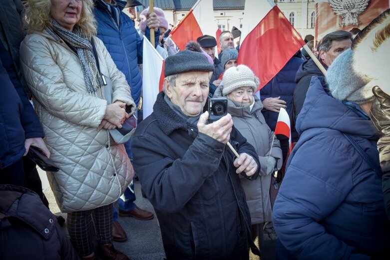  Nawrocki w Skierniewicach: Rafał Trzaskowski zachowuje się jak chorągiewa” 