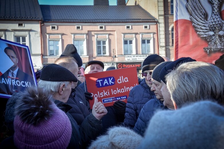  Nawrocki w Skierniewicach: Rafał Trzaskowski zachowuje się jak chorągiewa” 