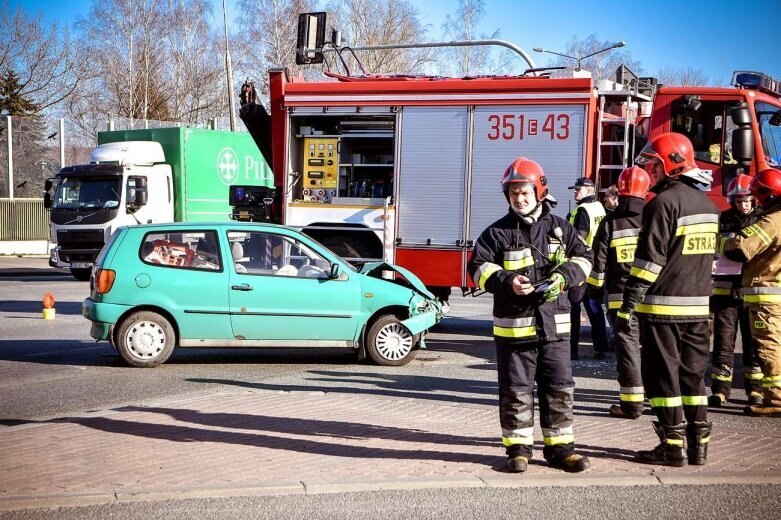  Niebezpieczna kolizja na skrzyżowaniu przy szpitalu 