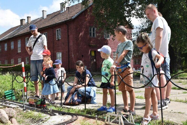  Niemal 370 gości na dniu otwartym w parowozowni 