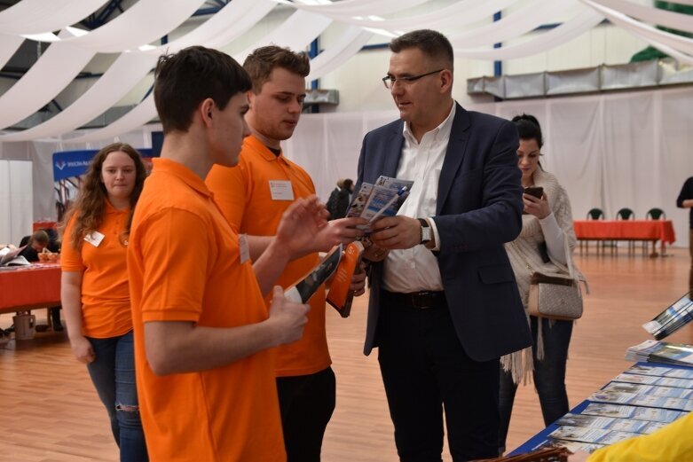  Niewielkie zainteresowanie targami edukacyjnymi w Skierniewicach 