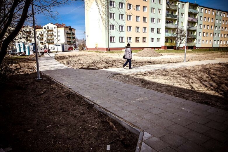  Nowy chodnik na Widoku prawie skończony 