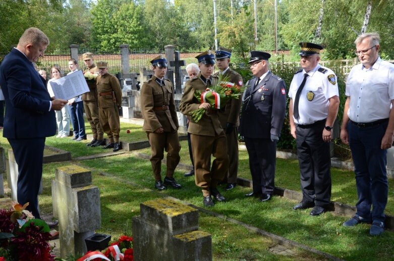  Obchody 85. rocznicy wybuchu II wojny światowej w Skierniewicach 