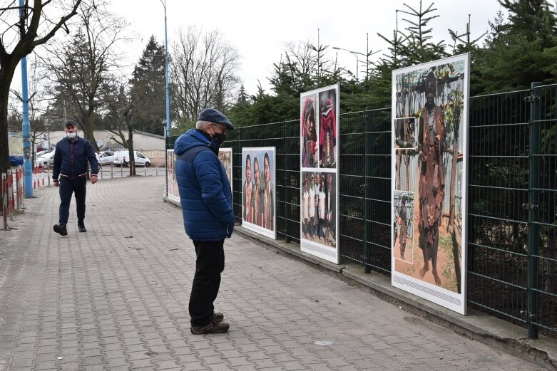  Oblicza piękna według Elżbiety Dzikowskiej. Obejrzyj wystawę 