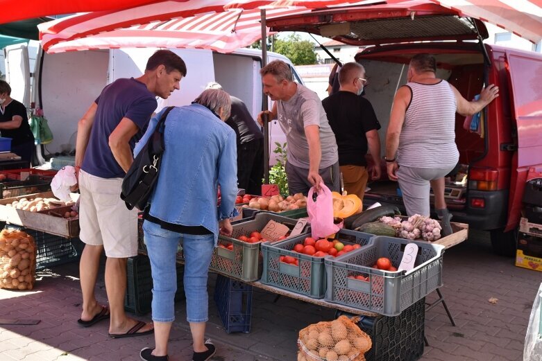  Ogórki i pomidory gruntowe już się kończą! Jabłek i śliwek też mało. A ceny? 