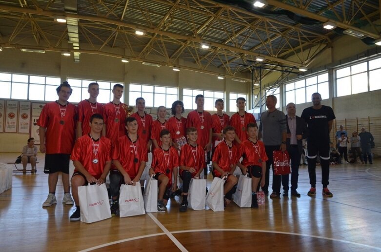  Ósemka na podium Basket Kids Cup 2019 