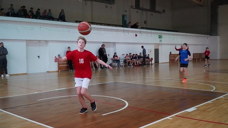  Ósemka najlepsza w półfinale wojewódzkim Igrzysk Młodzieży Szkolnej 