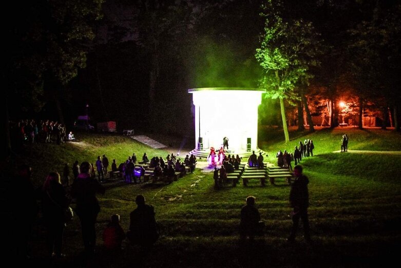  Ostatni moment żeby zobaczyć Festiwal Światła w Skierniewicach 