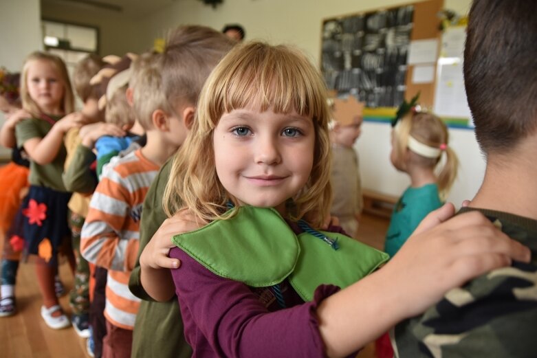  Pani Jesień bawiła się z przedszkolakami 