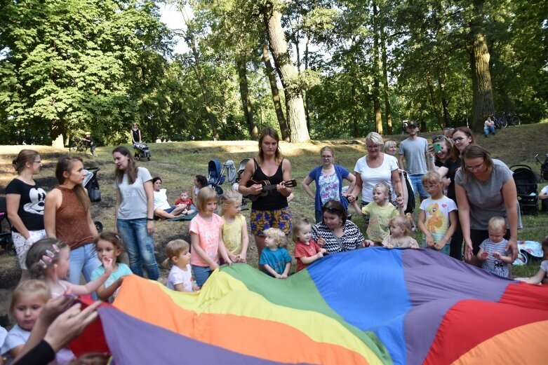  Pani Muzyka ma w Skierniewicach wielu fanów 