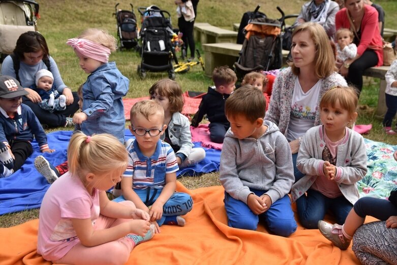  Pani Muzyka rządzi w parku 