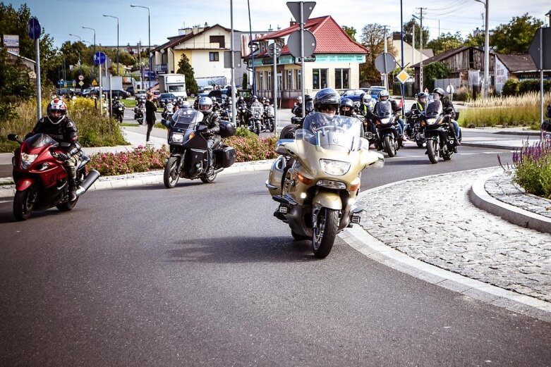  Parada motocyklistów w Skierniewicach. Mamy ich zdjęcia 