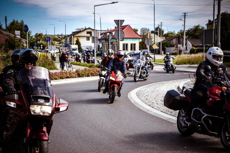  Parada motocyklistów w Skierniewicach. Mamy ich zdjęcia 