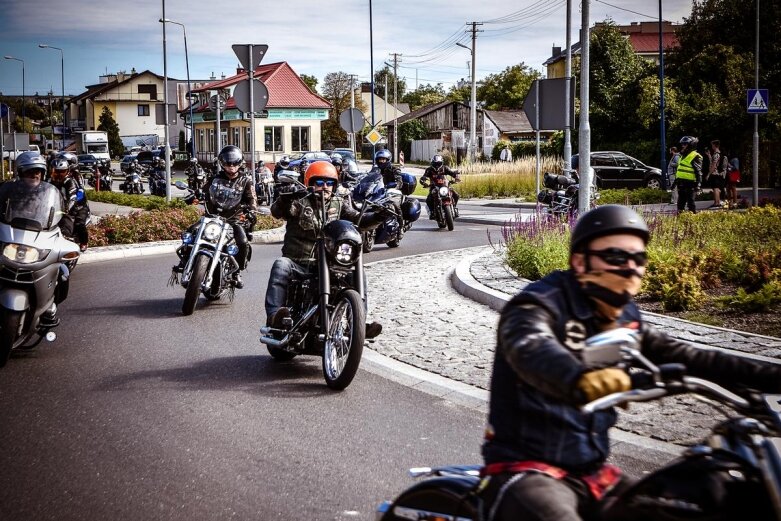  Parada motocyklistów w Skierniewicach. Mamy ich zdjęcia 