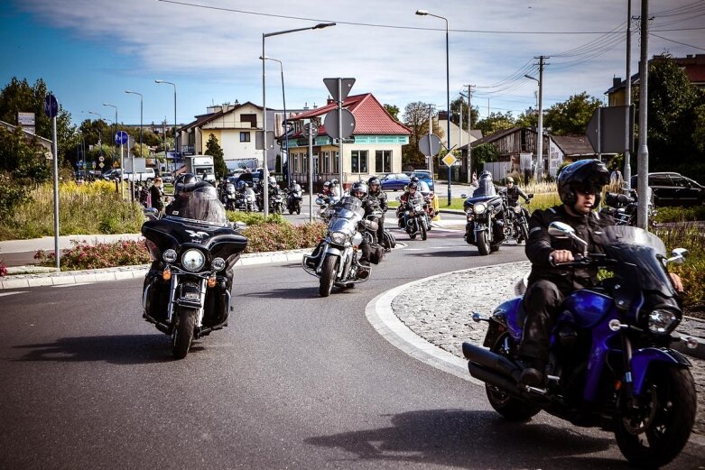  Parada motocyklistów w Skierniewicach. Mamy ich zdjęcia 