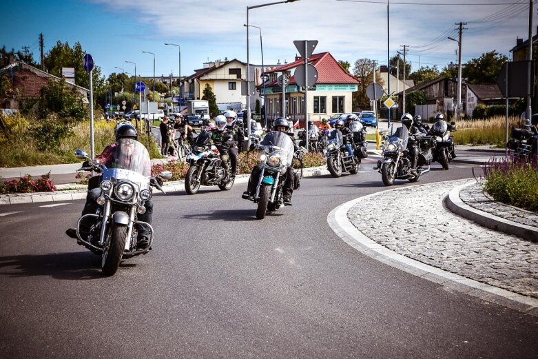  Parada motocyklistów w Skierniewicach. Mamy ich zdjęcia 