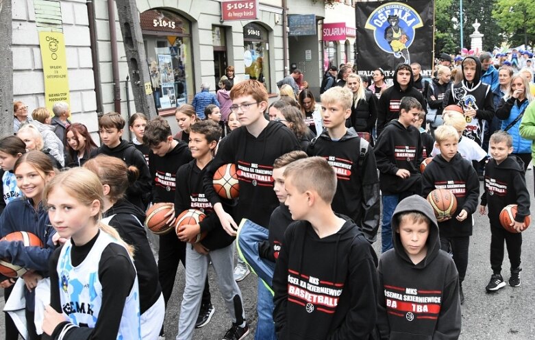  Parada smaków, kolorów i radości na ulicach Skierniewic. Ale widowisko! 