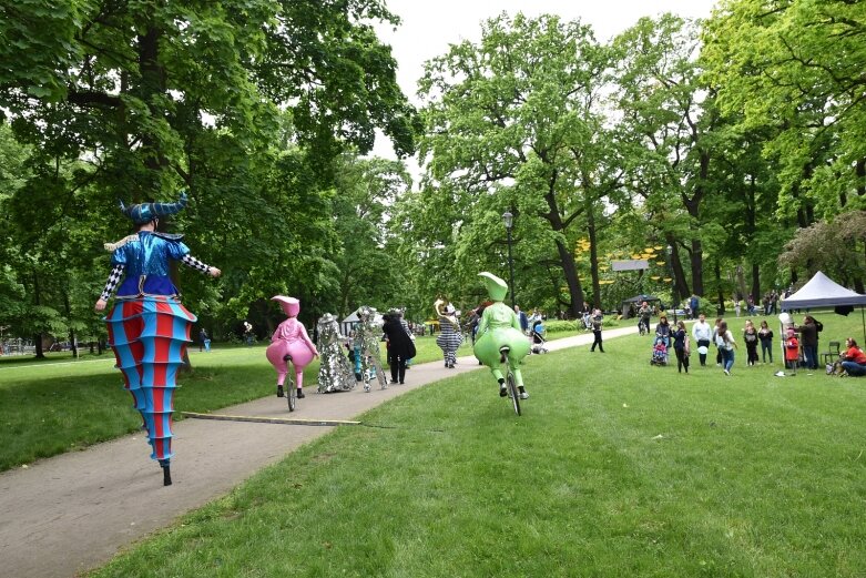  Park miejski w Skierniewicach pełen atrakcji dla najmłodszych 