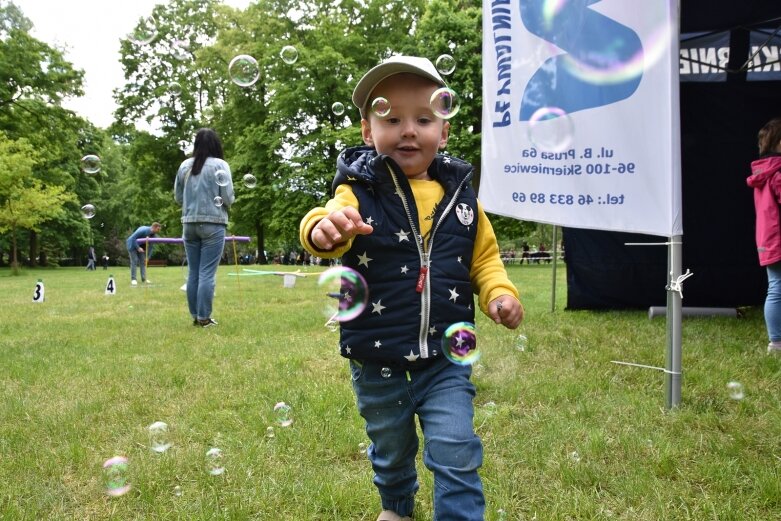  Park miejski w Skierniewicach pełen atrakcji dla najmłodszych 