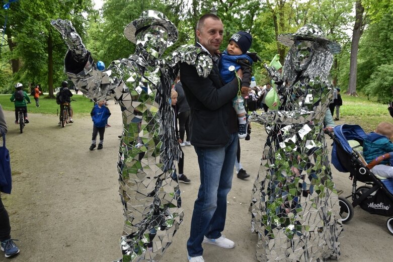  Park miejski w Skierniewicach pełen atrakcji dla najmłodszych 