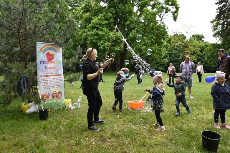  Park miejski w Skierniewicach pełen atrakcji dla najmłodszych 