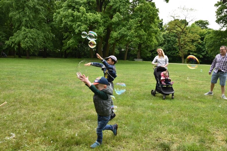  Park miejski w Skierniewicach pełen atrakcji dla najmłodszych 